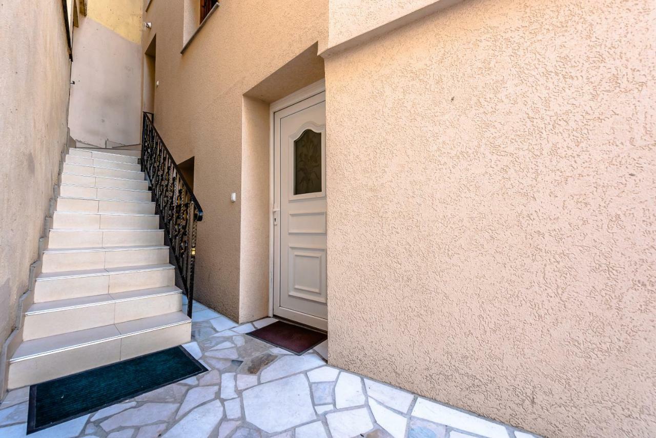 Apartment Prince Mostar Bagian luar foto