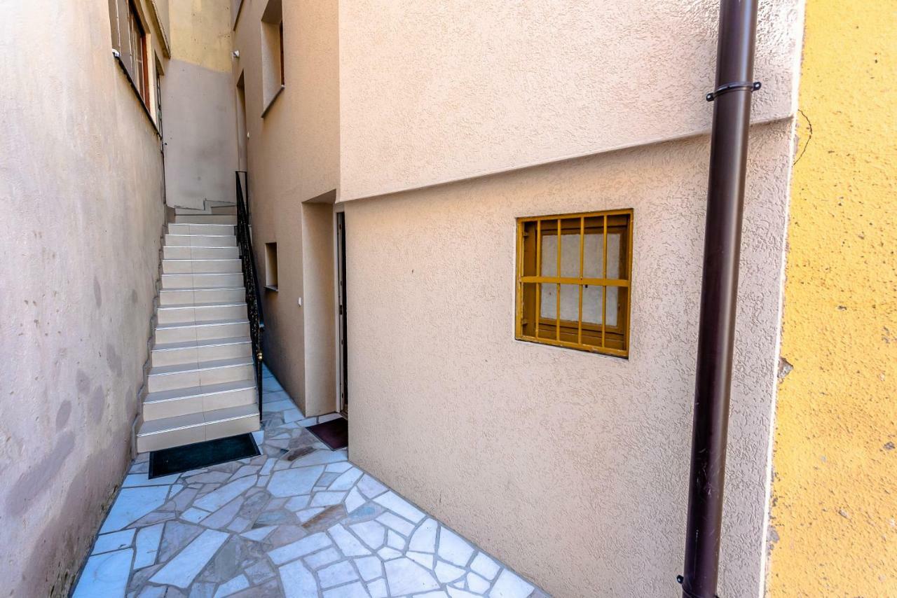 Apartment Prince Mostar Bagian luar foto