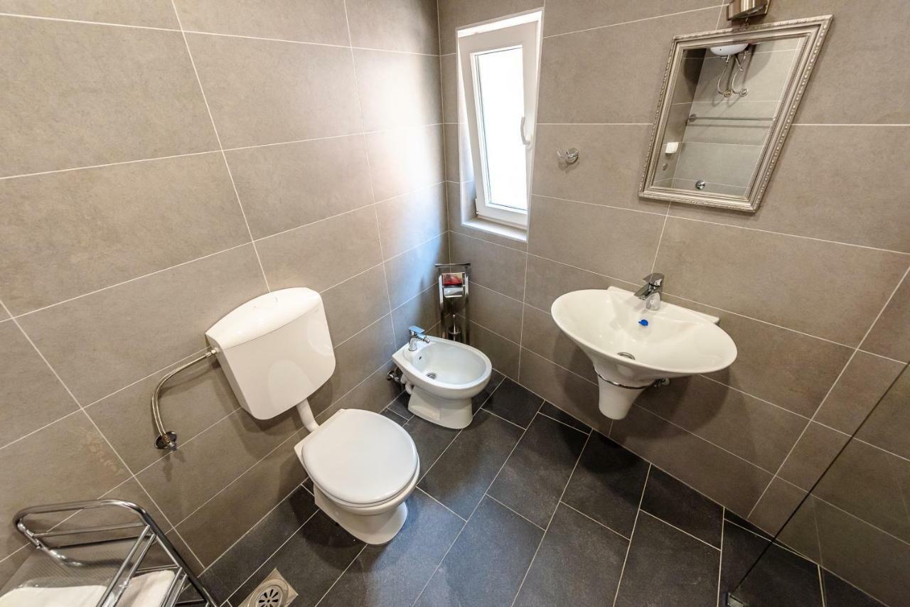 Apartment Prince Mostar Bagian luar foto
